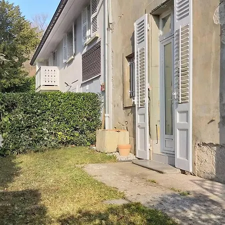 La Dependance Du Chateau De Triviers. Appartement