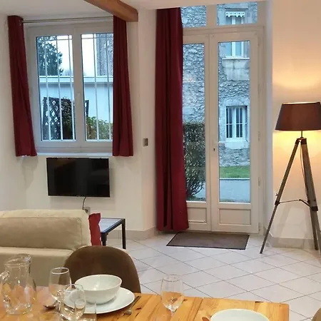 La Dependance Du Chateau De Triviers. *