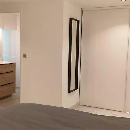 La Dependance Du Chateau De Triviers. Apartman Challes-les-Eaux